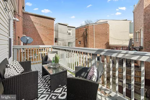 Exterior - 1719 5th St NW #B, Washington, DC 20001 photo 1 of 8