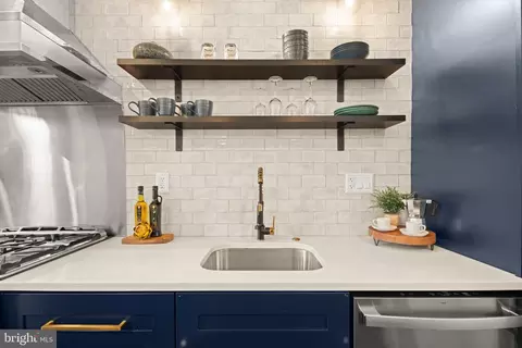 Kitchen - 1719 5th St NW #B, Washington, DC 20001 photo 6 of 9