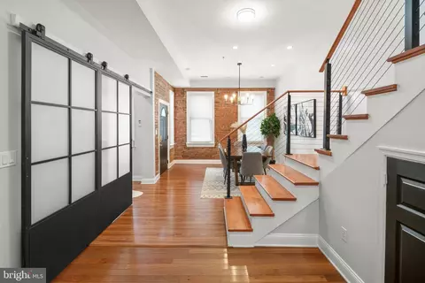 Entry Way - 1719 5th St NW #B, Washington, DC 20001 photo 1 of 3