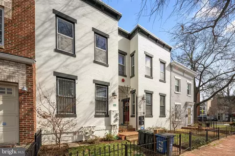 Exterior - 1719 5th St NW #B, Washington, DC 20001 photo 7 of 8