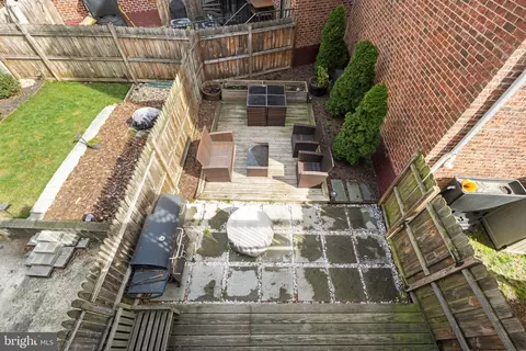 Exterior - 1719 5th St NW #B, Washington, DC 20001 photo 3 of 8