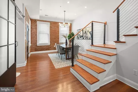 Entry Way - 1719 5th St NW #B, Washington, DC 20001 photo 2 of 3