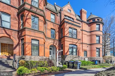 2209 Washington Cir NW #1, Washington, DC 20037