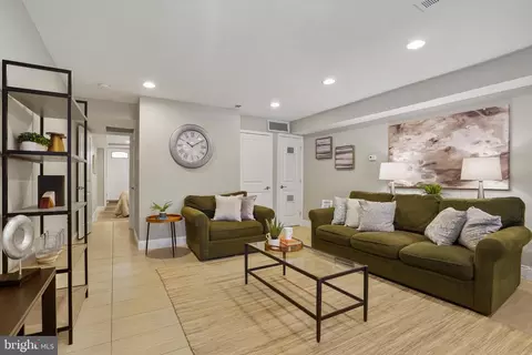 Living - 1429 3rd St NW, Washington, DC 20001 photo 6 of 8