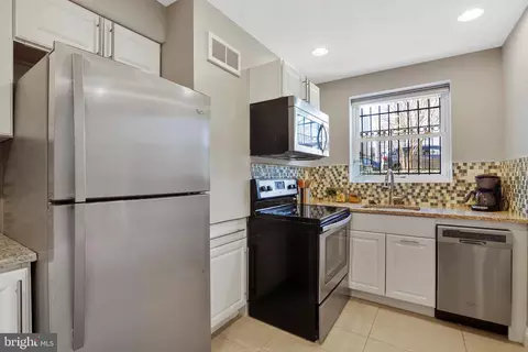 Kitchen - 1429 3rd St NW, Washington, DC 20001 photo 7 of 8