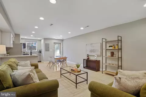 Living - 1429 3rd St NW, Washington, DC 20001 photo 8 of 8
