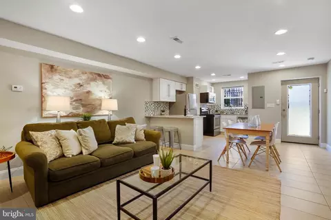 Living - 1429 3rd St NW, Washington, DC 20001 photo 5 of 8