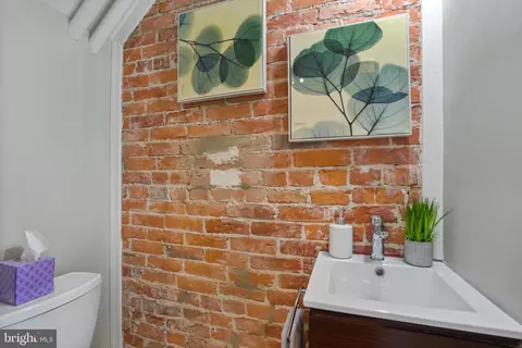 Bath - 1429 3rd St NW, Washington, DC 20001 photo 1 of 6