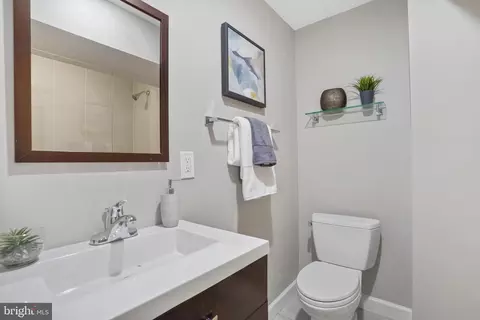 Bath - 1429 3rd St NW, Washington, DC 20001 photo 6 of 6
