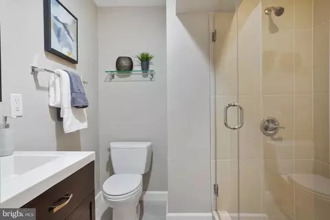 Bath - 1429 3rd St NW, Washington, DC 20001 photo 5 of 6