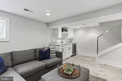 Living - 1925 1st St NE, Washington, DC 20002 photo 5 of 6