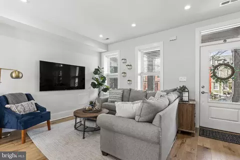 Living - 1925 1st St NE, Washington, DC 20002 photo 2 of 6