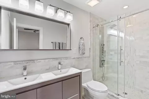 Bath - 1925 1st St NE, Washington, DC 20002 photo 2 of 5