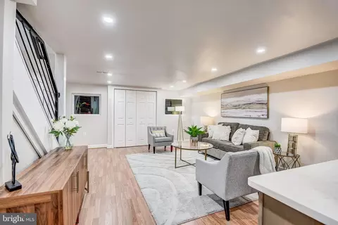 Living - 337 17th Pl NE, Washington, DC 20002 photo 6 of 6