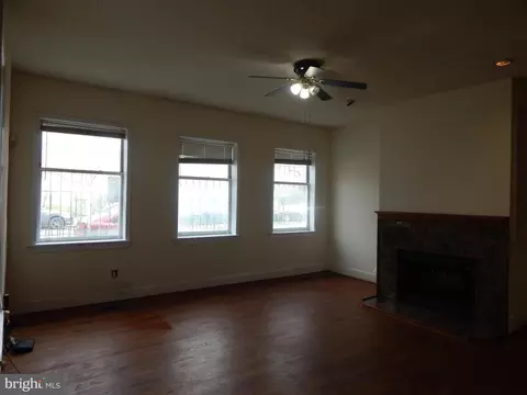 Living - 501 M St NE, Washington, DC 20002 photo 4 of 5