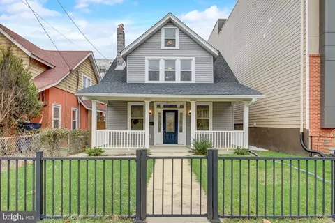 2911 17th St NE, Washington, DC 20018
