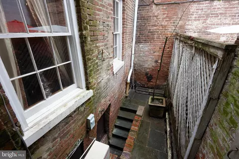 Exterior - 3213 O St NW, Washington, DC 20007 photo 3 of 3