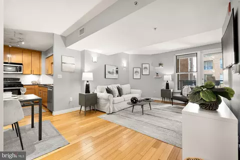 Living - 915 E Street St NW #814, Washington, DC 20004 photo 2 of 7