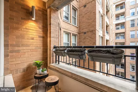 Exterior - 915 E Street St NW #814, Washington, DC 20004 photo 3 of 3