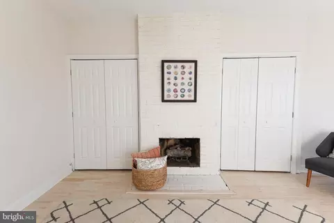 Living - 253 10th St NE, Washington, DC 20002 photo 7 of 7