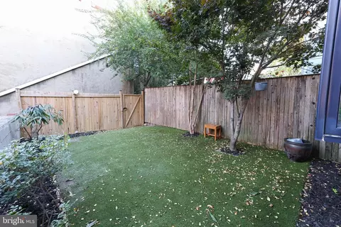 Exterior - 253 10th St NE, Washington, DC 20002 photo 2 of 2