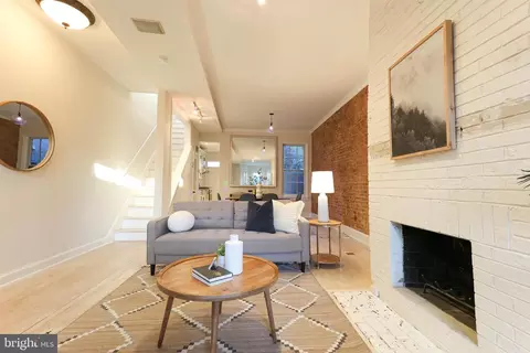 Living - 253 10th St NE, Washington, DC 20002 photo 3 of 7