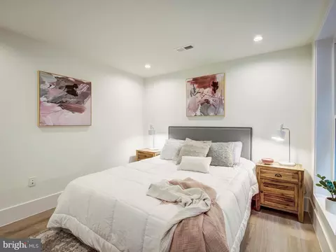 Bedroom - 917 7th St NE #1, Washington, DC 20002 photo 11 of 11