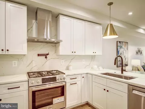 Kitchen - 917 7th St NE #1, Washington, DC 20002 photo 3 of 7