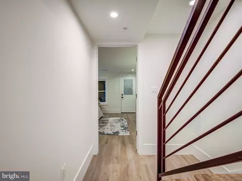 Entry Way - 917 7th St NE #1, Washington, DC 20002 photo 2 of 4