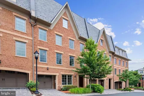 1405 Ridgeview Way NW, Washington, DC 20007