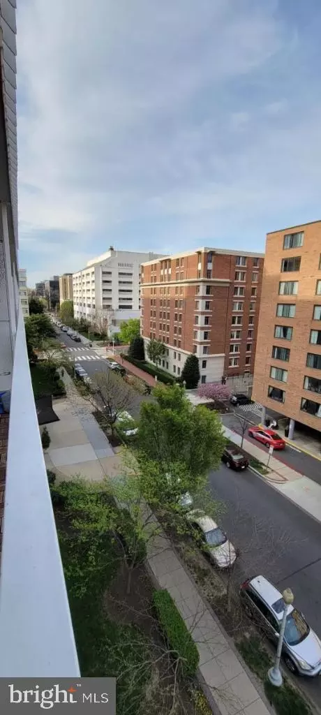 730 24th St NW #616, Washington, DC 20037