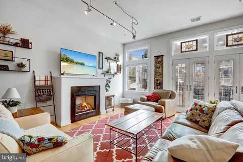 Living - 2357 Champlain St NW #302, Washington, DC 20009 photo 5 of 5