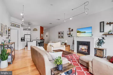 Living - 2357 Champlain St NW #302, Washington, DC 20009 photo 2 of 5