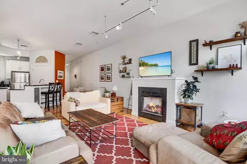 Living - 2357 Champlain St NW #302, Washington, DC 20009 photo 1 of 5