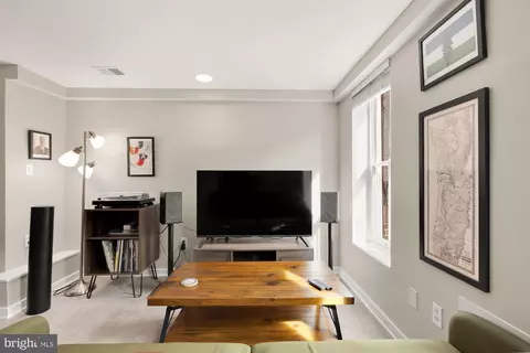 Living - 606 A St NE, Washington, DC 20002 photo 10 of 11