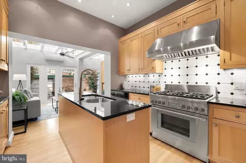 Kitchen - 606 A St NE, Washington, DC 20002 photo 1 of 11