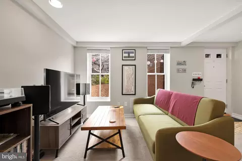 Living - 606 A St NE, Washington, DC 20002 photo 11 of 11