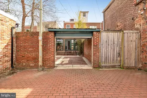 Exterior - 606 A St NE, Washington, DC 20002 photo 10 of 13