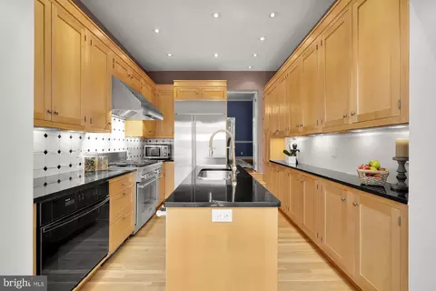 Kitchen - 606 A St NE, Washington, DC 20002 photo 8 of 11