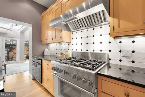 Kitchen - 606 A St NE, Washington, DC 20002 photo 4 of 11