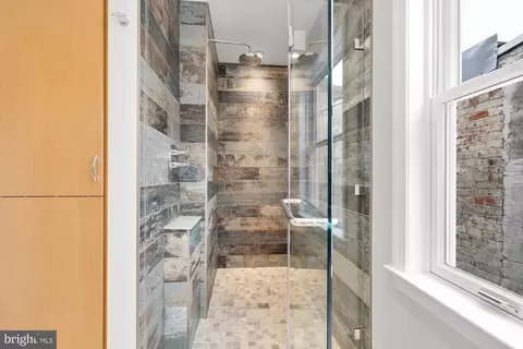 Bath - 606 A St NE, Washington, DC 20002 photo 4 of 6