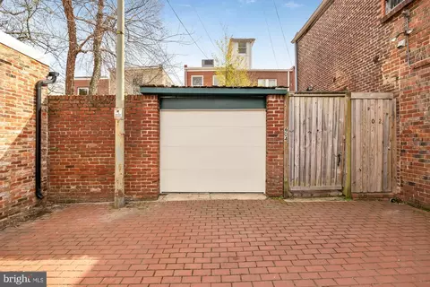 Exterior - 606 A St NE, Washington, DC 20002 photo 11 of 13