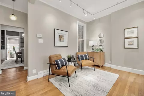 Living - 606 A St NE, Washington, DC 20002 photo 4 of 11