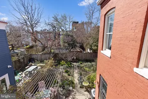 Exterior - 317 6th St SE, Washington, DC 20003 photo 6 of 7