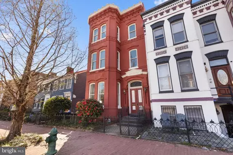 317 6th St SE, Washington, DC 20003