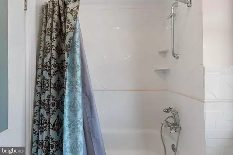 Bath - 317 6th St SE, Washington, DC 20003 photo 3 of 5