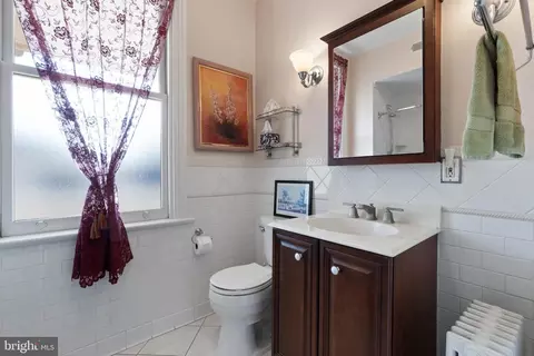 Bath - 317 6th St SE, Washington, DC 20003 photo 2 of 5