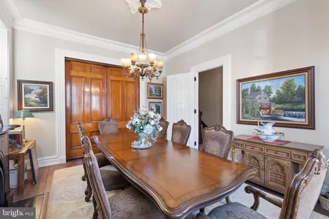 Dining - 317 6th St SE, Washington, DC 20003 photo 3 of 5