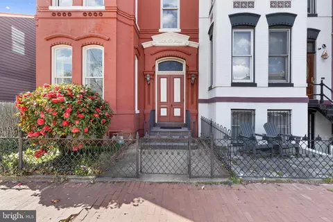 Exterior - 317 6th St SE, Washington, DC 20003 photo 3 of 7