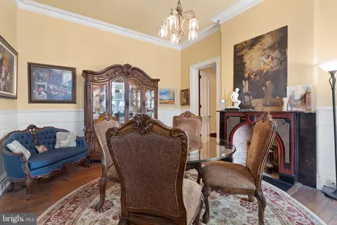 Dining - 317 6th St SE, Washington, DC 20003 photo 5 of 5